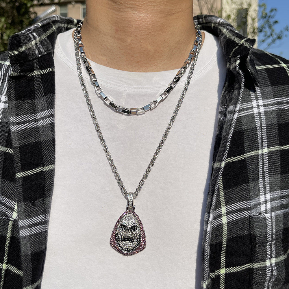 Hip-Hop Personality New Skull t Full Diamond Men And Women Couple Necklace Pendant